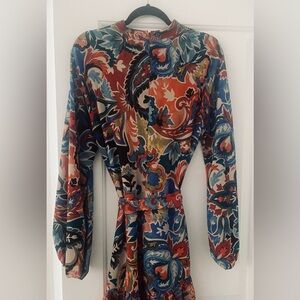 Beautiful Tahari floral design dress